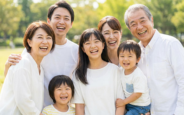幅広い年齢イメージ